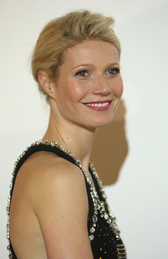 Sexy gwyneth
 #96389274