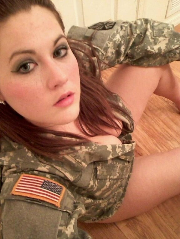 Zufällige xxx pics 41 - militärische Mädchen
 #89553526