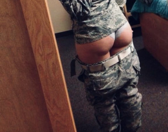 Random xxx pics 41 - ragazze militari
 #89554920
