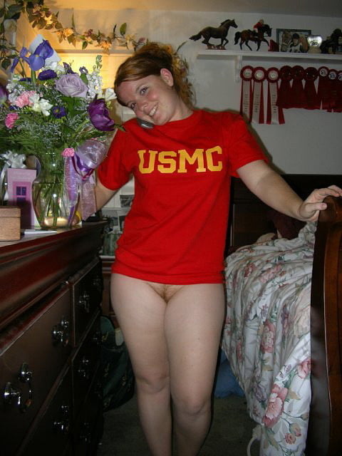 Sexy militärische Mädchen
 #104423576