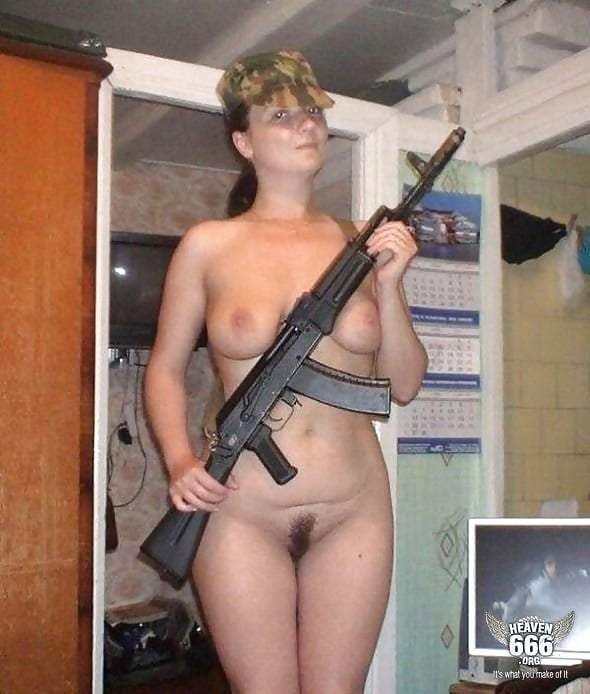 Sexy militärische Mädchen
 #104423830