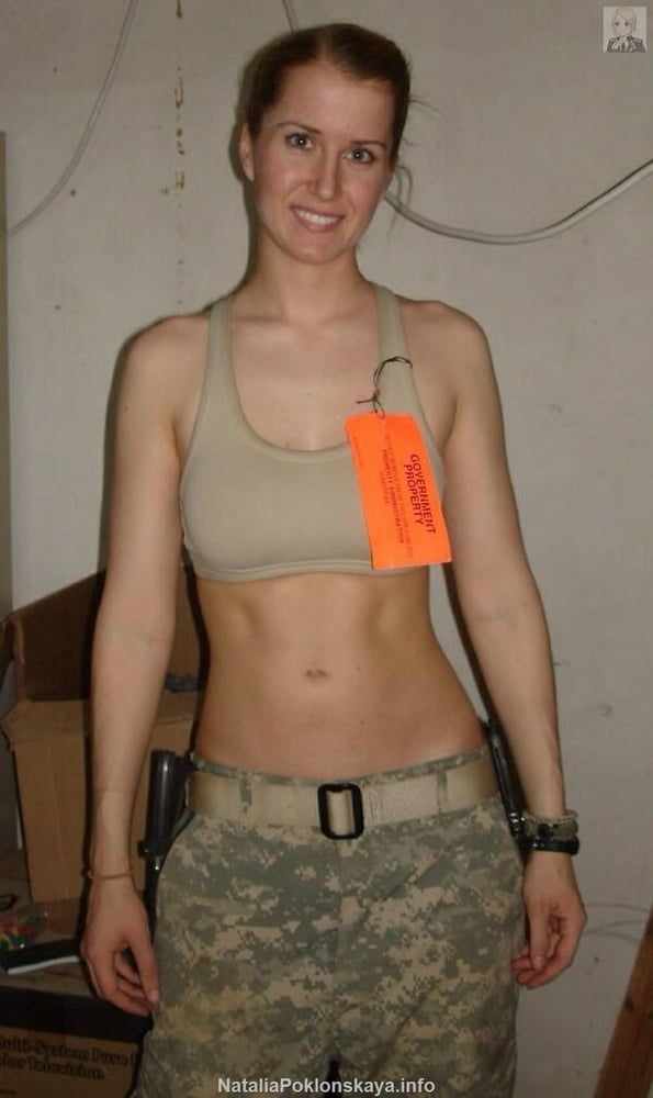 Sexy militärische Mädchen
 #104424149