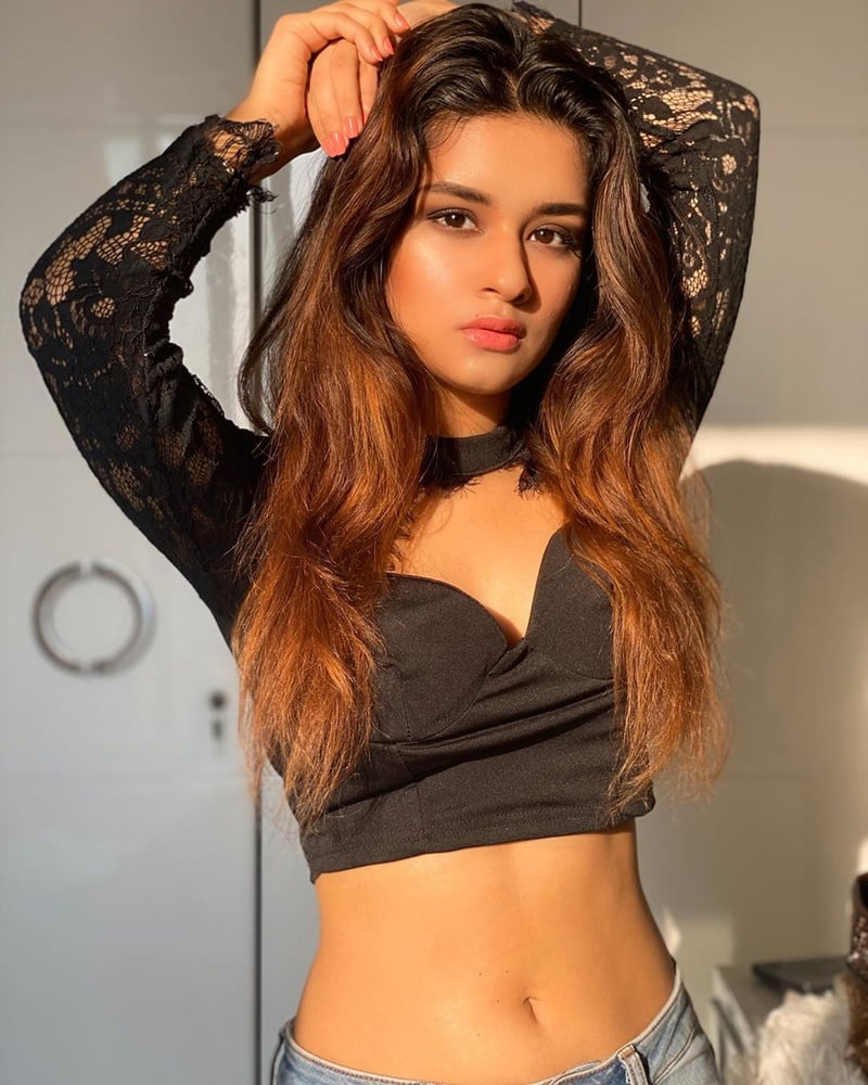 Avneet kaur
 #94219172