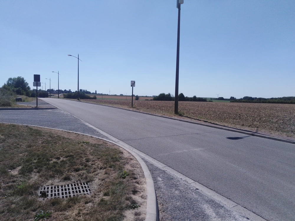 エスカパード・アン・アベノワ
 #87805183