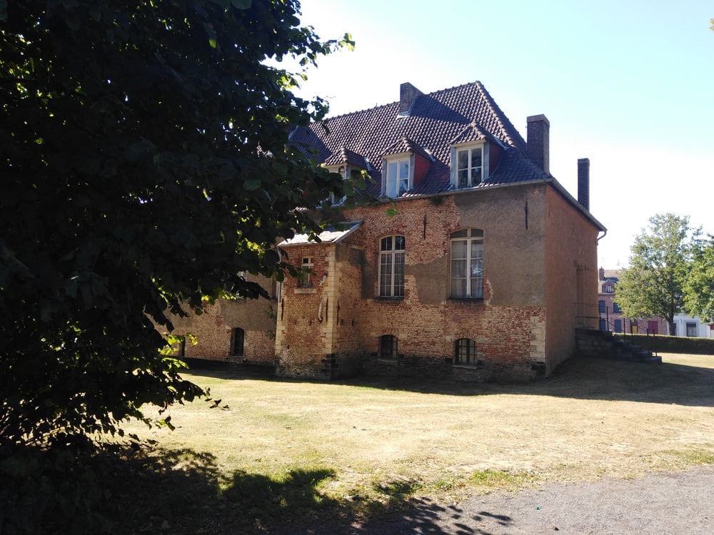 エスカパード・アン・アベノワ
 #87805228