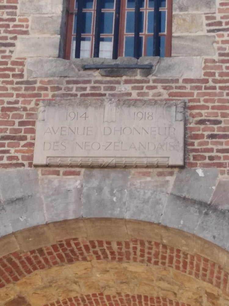 エスカパード・アン・アベノワ
 #87805238