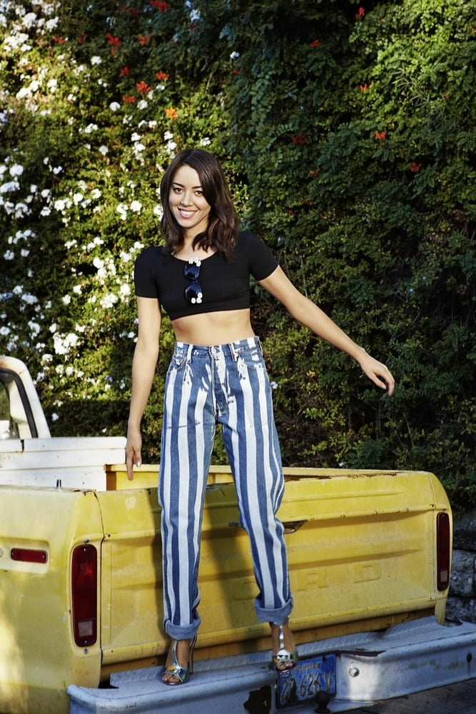 Aubrey plaza ist das Mittel
 #92430287
