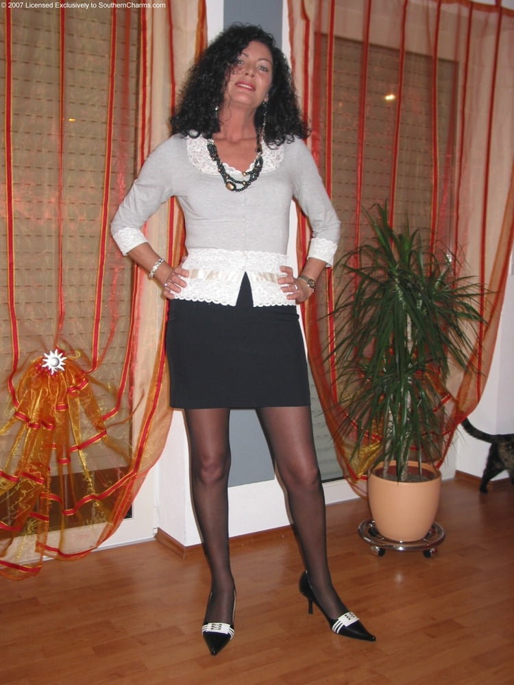 Yaiza Sexy Mama 5 #94042936