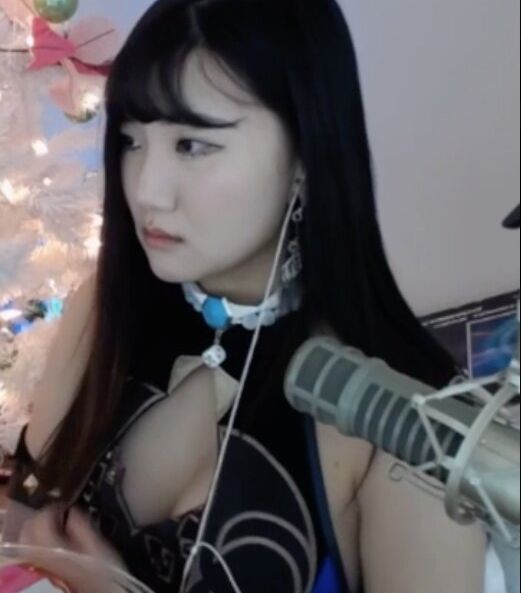 AriaSaki desnuda #108533697