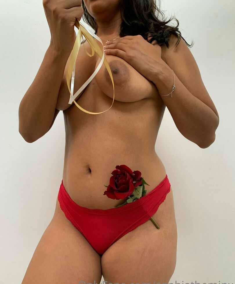 Sophia desnuda #108082841