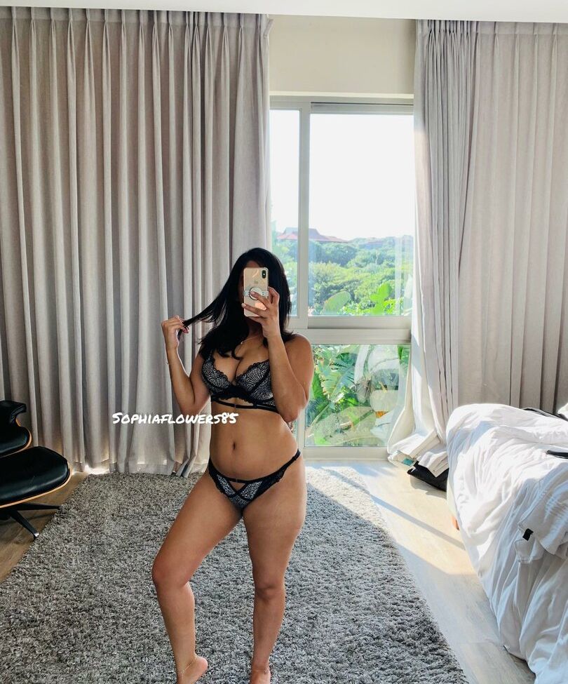 Sophia desnuda #108082859