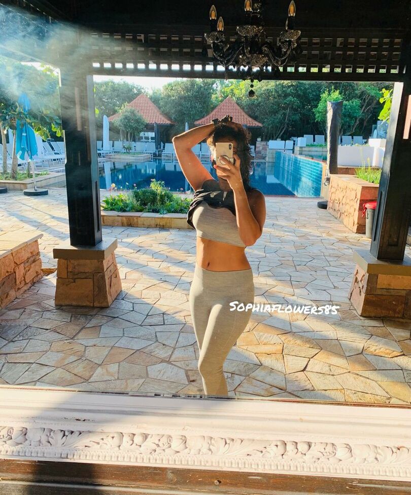 Sophia desnuda #108082860