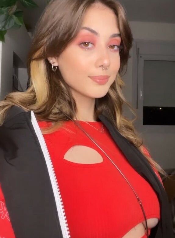 Ananda Morais desnuda #108247562