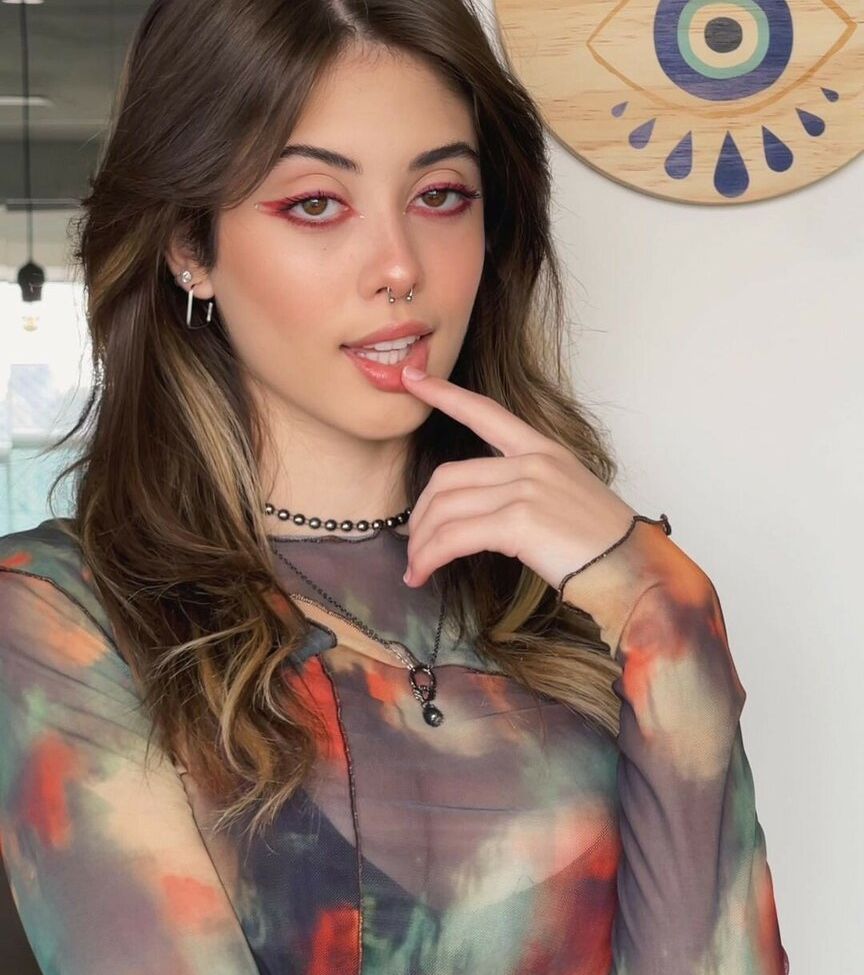 Ananda Morais desnuda #108247622