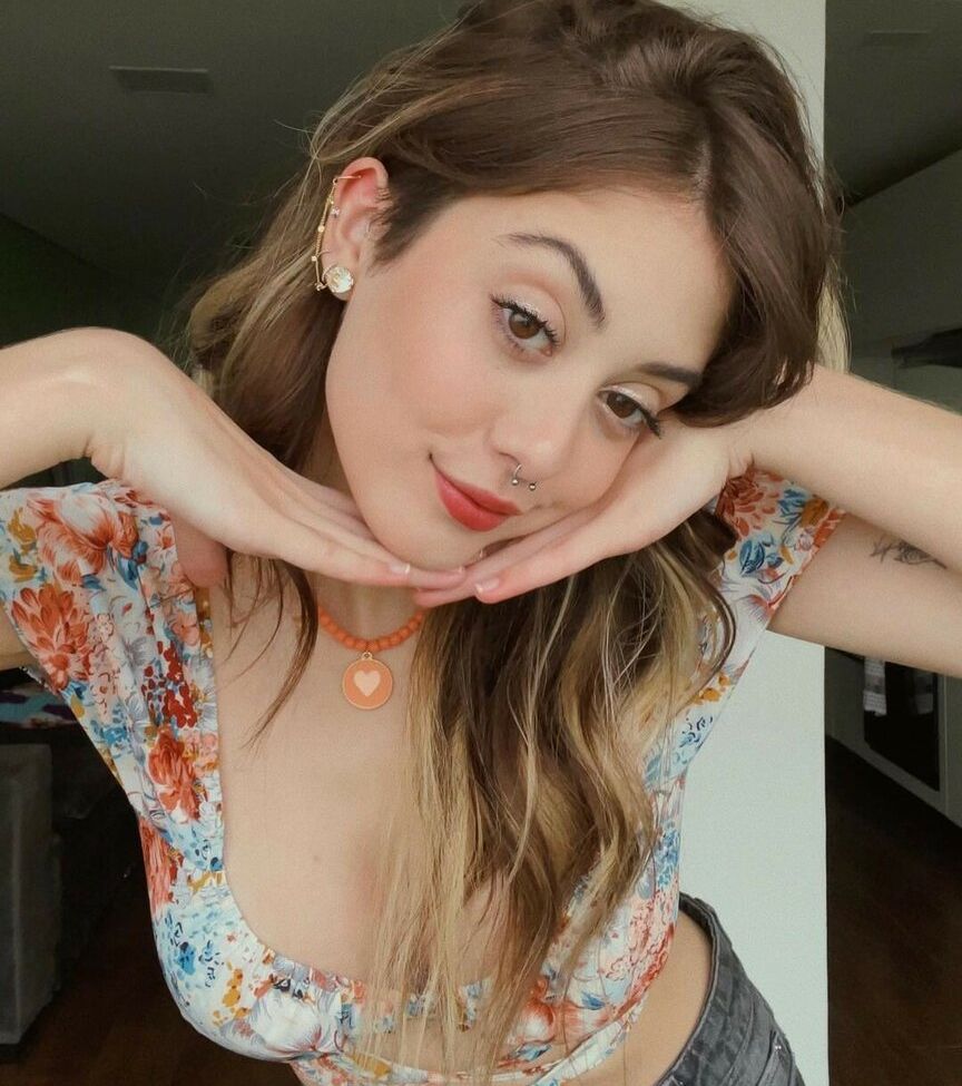 Ananda Morais desnuda #108247627