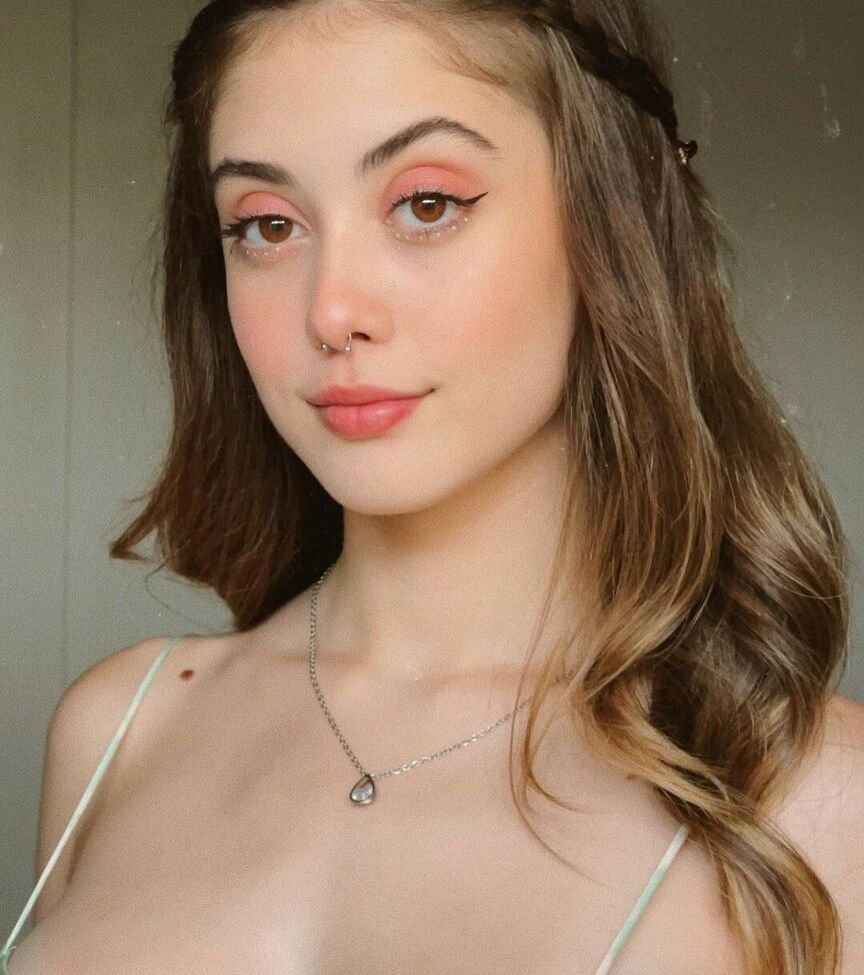 Ananda Morais desnuda #108247635