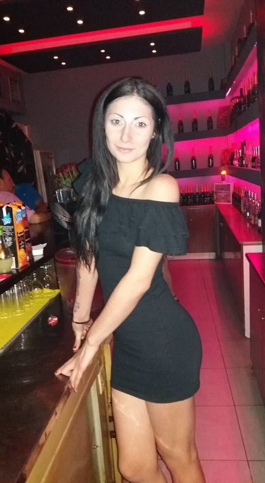 Griechische Bar Hotties
 #88094498