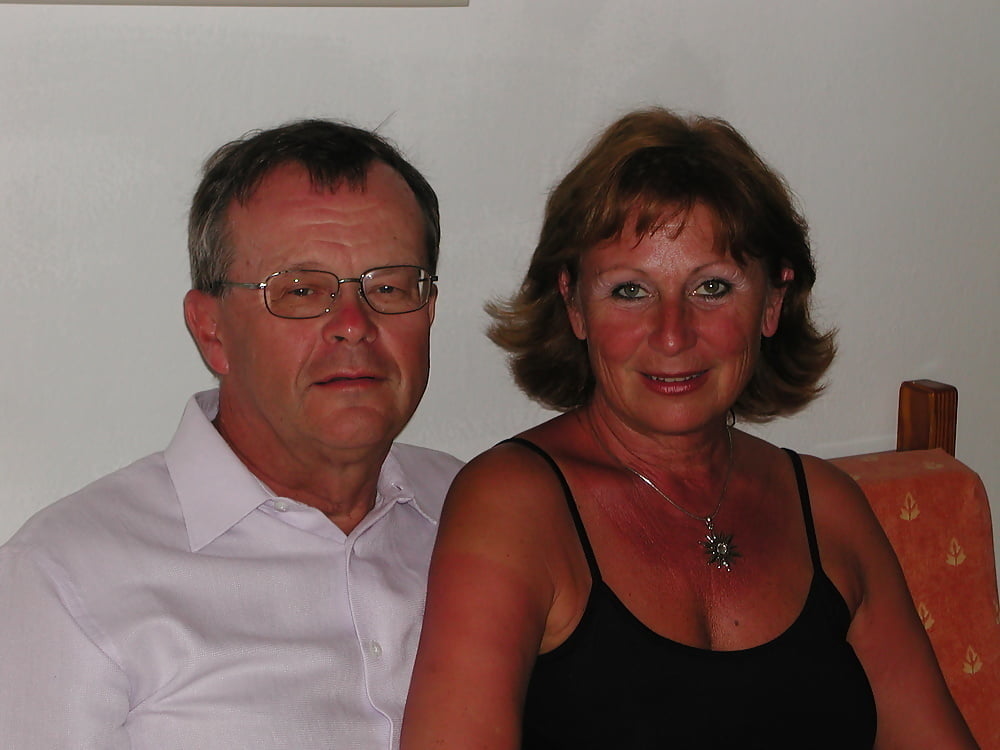 Was deine Oma in ihrem Urlaub macht ii
 #103659536