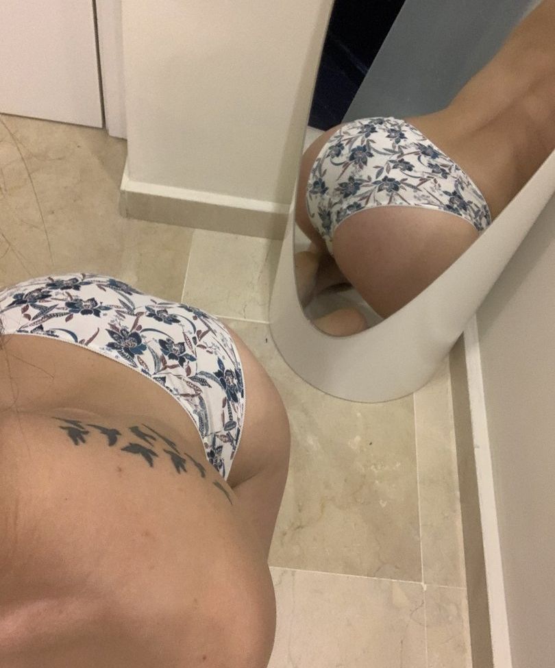 Ginebra Bellucci desnuda #108873799