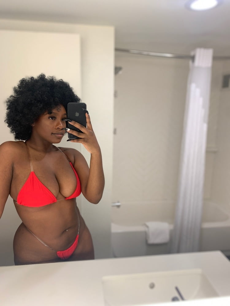 Mariee #98327377
