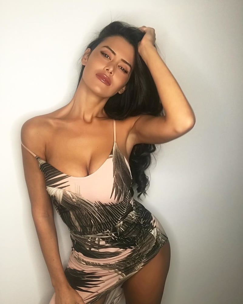 Eva padlock - modèle espagnol instagram pute - buste - seins
 #89712320