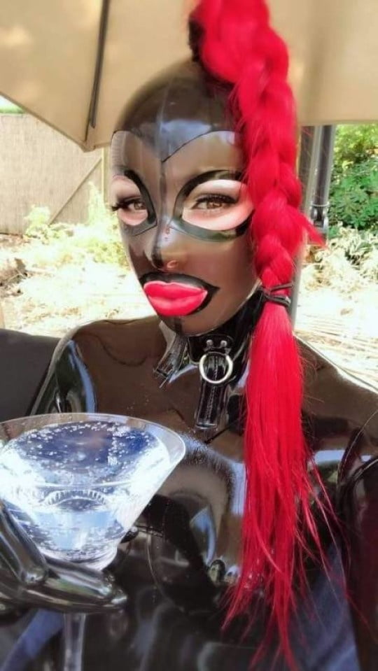 Drinking in latex  rubber or leather #95511747