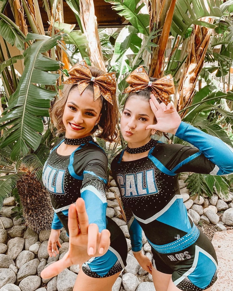 Algo para alegrarse de nuevo ¿a quién te follarías?
 #98764583