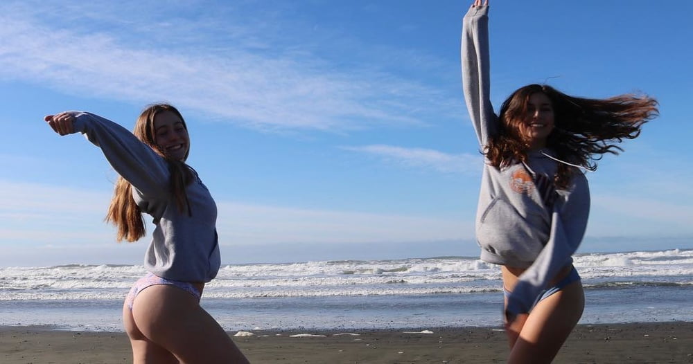 Algo para alegrarse de nuevo ¿a quién te follarías?
 #98764598