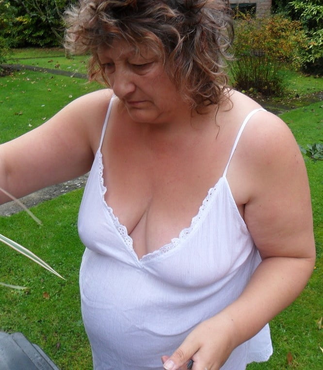 Mamá sin sujetador 032.
 #101906983