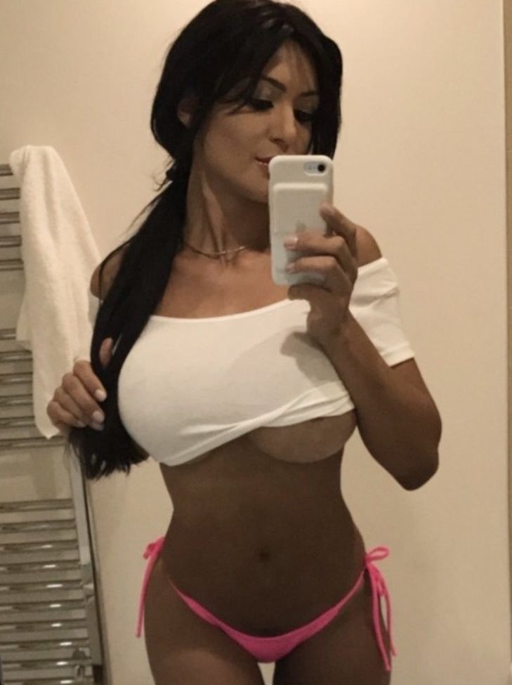 Fernanda Ferrari desnuda #109310862