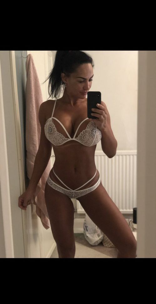 Fernanda Ferrari desnuda #109310901