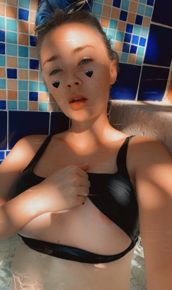 Rainpariss desnuda #108940553