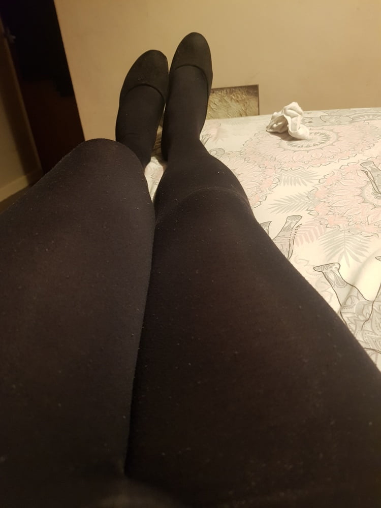 Mis zapatillas y bragas sexy
 #94714097