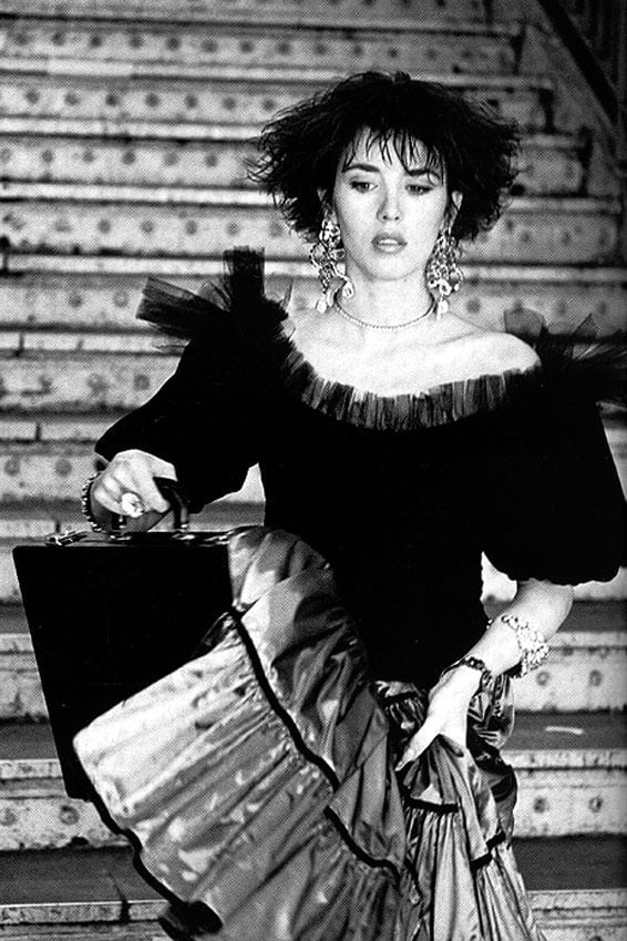 Isabelle adjani
 #103171906