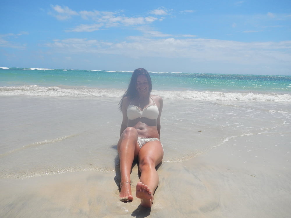 Brunette in paradise #105006806