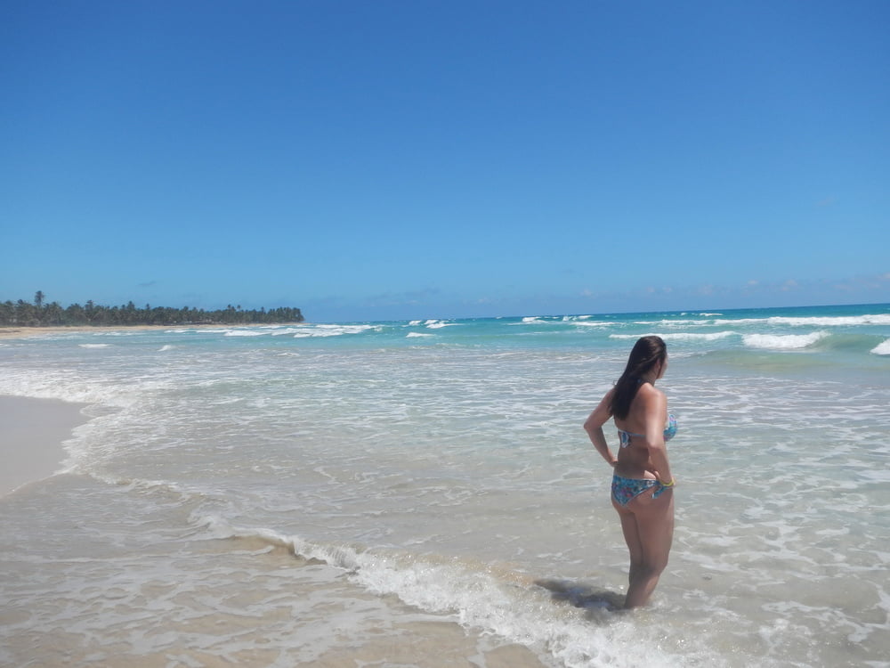 Brunette in paradise #105006817