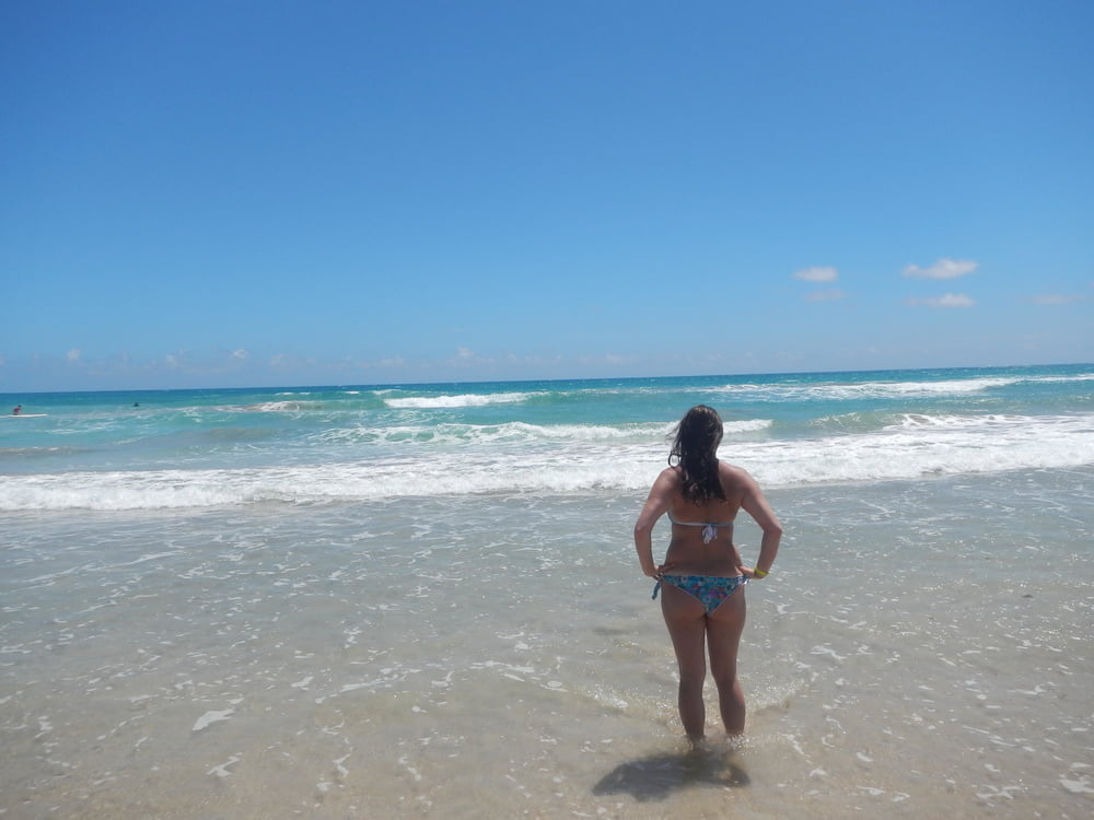 Brunette in paradise #105006818