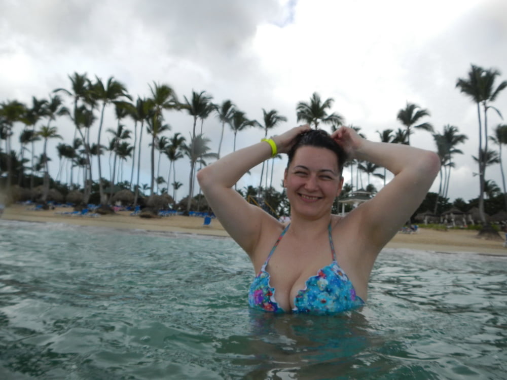 Brunette in paradise #105006884