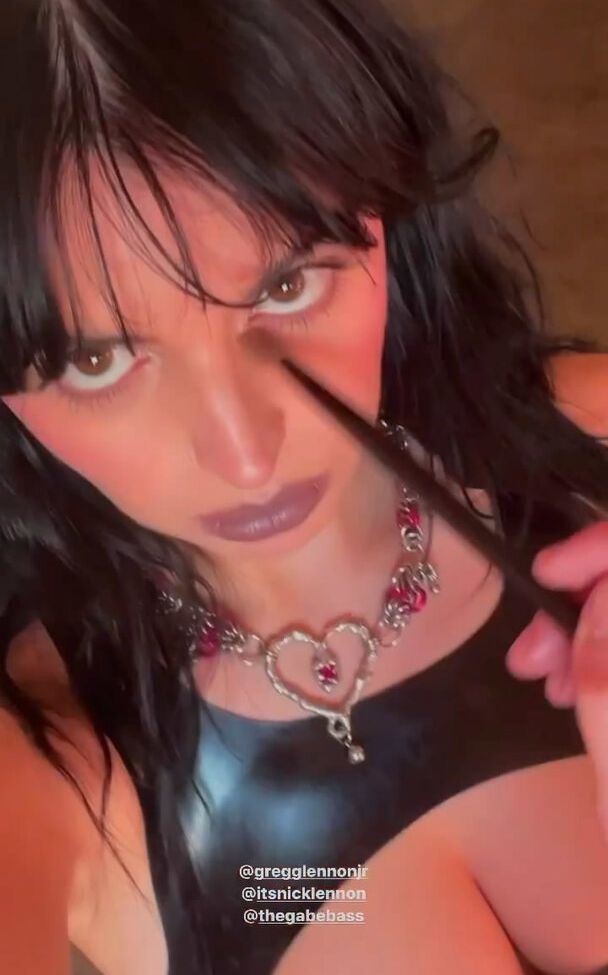 Rebecca Black nackt #109258398