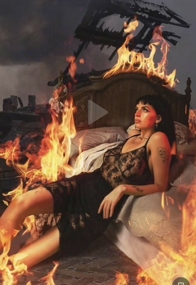 Rebecca Black nackt #109258405