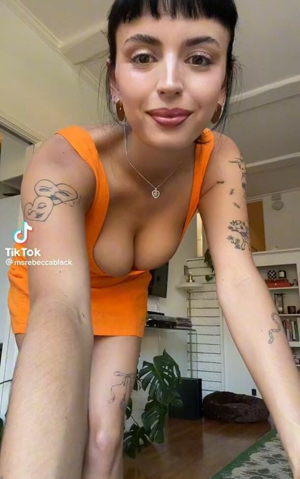 Rebecca Black nackt #109258418