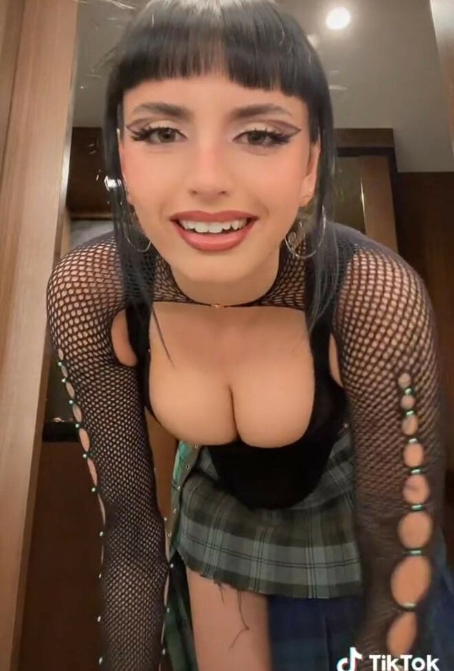 Rebecca Black nackt #109258422