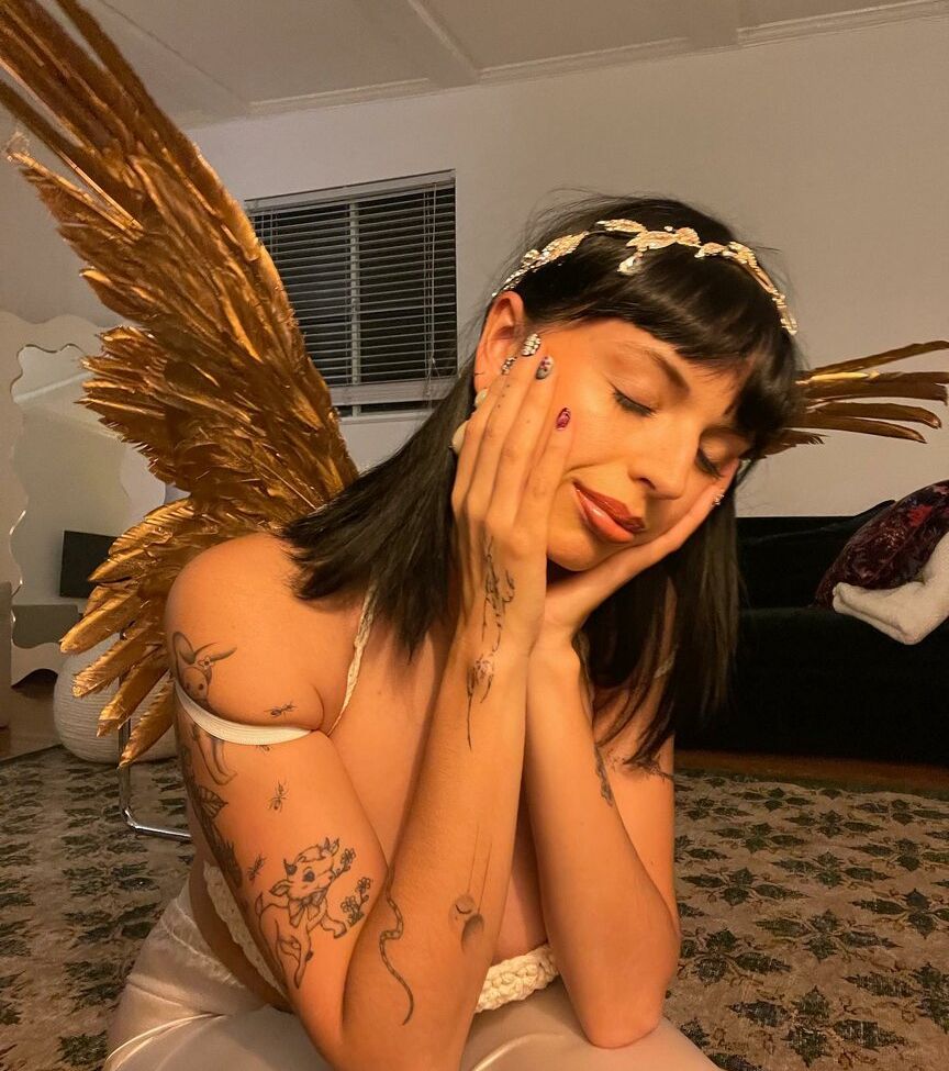 Rebecca Black nackt #109258452