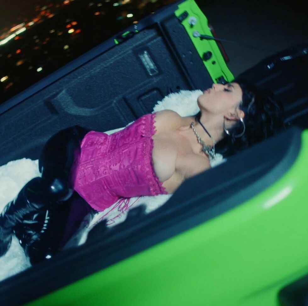 Rebecca Black nackt #109258487