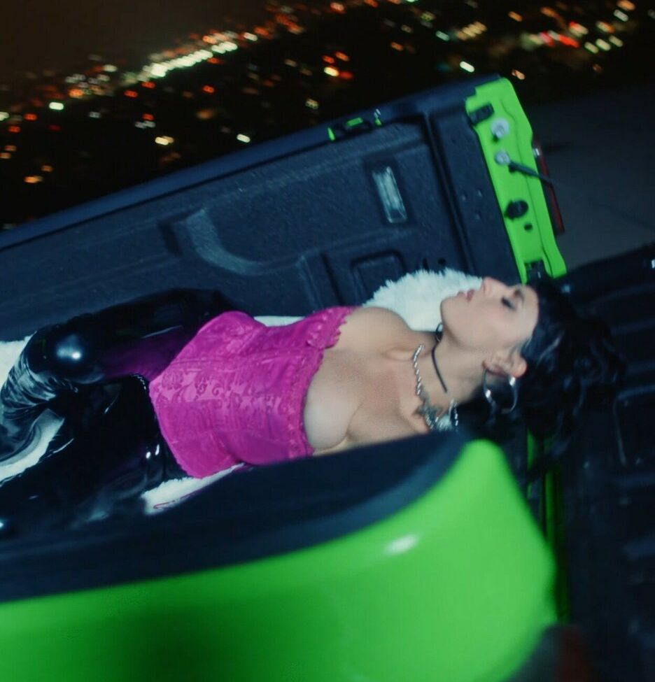 Rebecca Black nackt #109258489