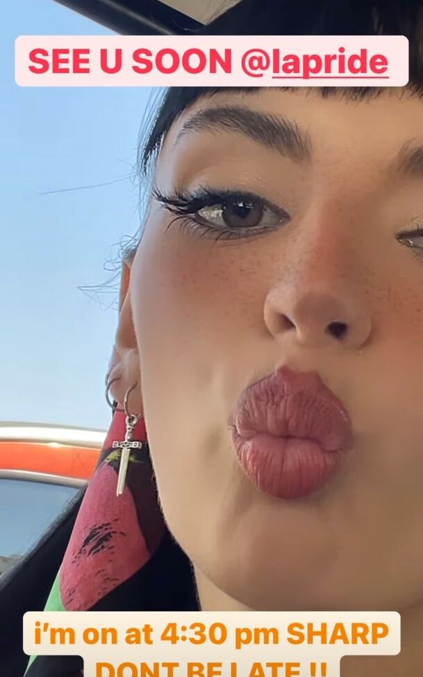 Rebecca Black nackt #109258515