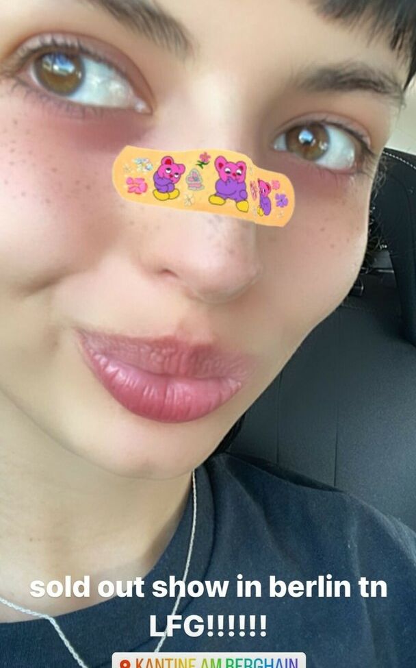 Rebecca Black nackt #109258530