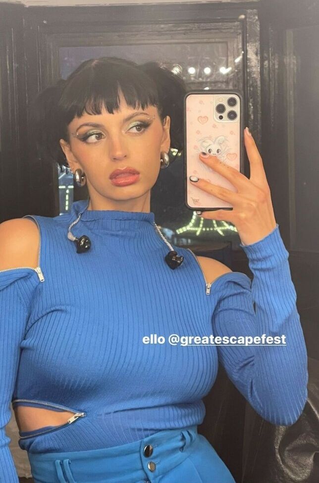 Rebecca Black nackt #109258532