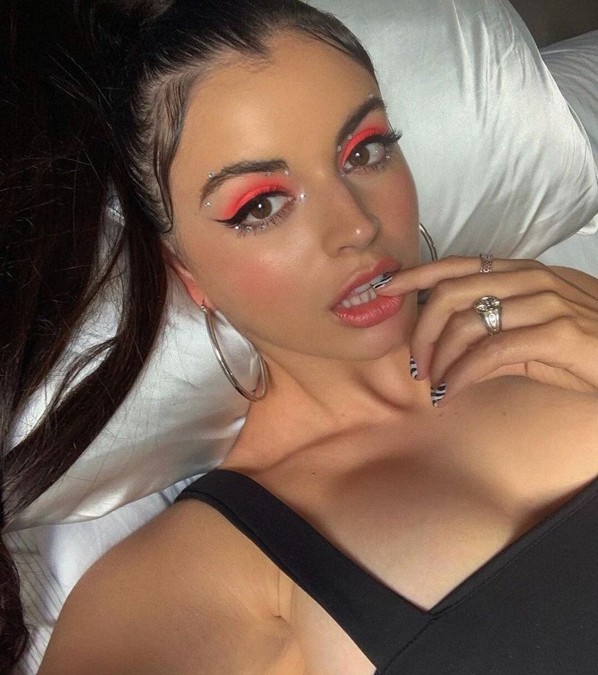 Rebecca Black nackt #109258579