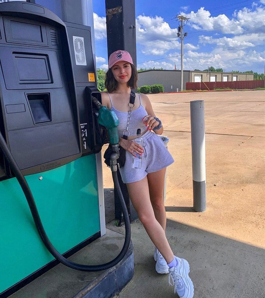 Rebecca Black nackt #109258584